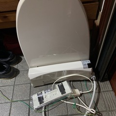 LIXIL リクシル シャワートイレ 