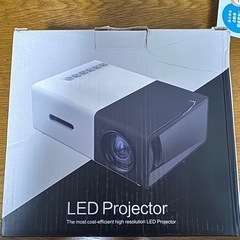 新品未使用 LEDプロジェクター

