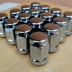4穴　1台分メッキ袋ナット新品の画像
