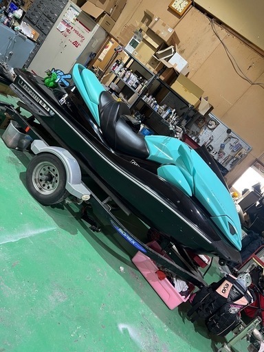 カワサキ　ウルトラ　300 室内保管