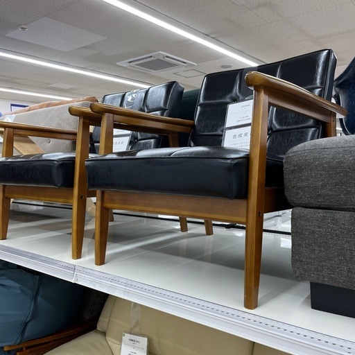 カリモク家具 1人掛け ブラウン×ブラック Kチェア カリモク60 のご紹介です！