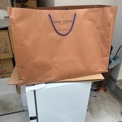ルイビトン　大きな紙袋