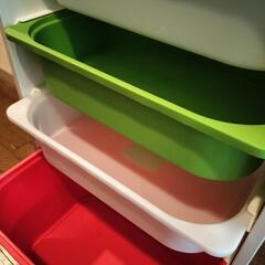 IKEA トロファスト　トレー付き 収納ボックス　おもちゃ箱

の画像