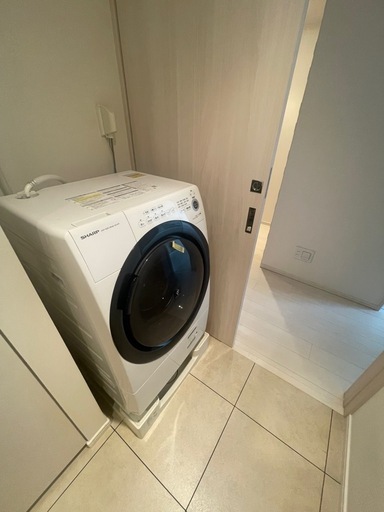 シャープ　ドラム式洗濯機　　2021年製
