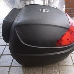 Givi リヤボックス ジャンク品 小さめの画像