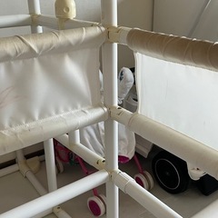 オールホワイト ジャングルジム、滑り台、ブランコ付きの画像