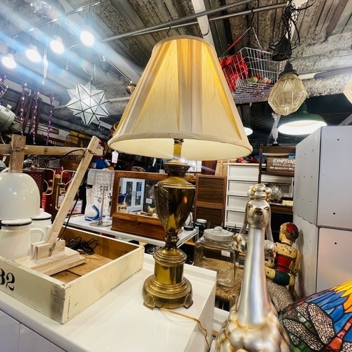 《売約済》 EthanAllen イーセンアレン テーブルランプ テーブルライト デスクライト スタンドライト ランプ 照明器具 間接照明 真鍮 ブラス ブラスランプ 真鍮ランプ アンティーク アンティークランプ ビンテージ ビンテージランプ ヴィンテージ レトロ 輸入家具 高級感 クラシック モダン インテリア照明 アメリカ家具 ethan allen tablelamp table lamp desk stand light antique vintage brass lamp
