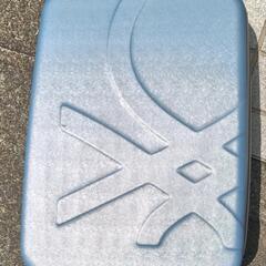 キャリーケース タイヤヒビあり の画像