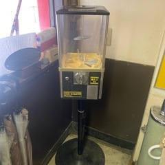 ガチャガチャマシーン