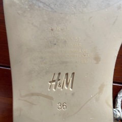 H&M ヘビ柄　サンダル　23センチの画像