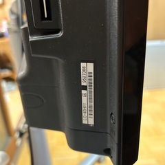テレビスタンド付き40型テレビの画像