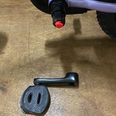 S749/Charly 1 イージーバイク 16インチ パープル  ママでも簡単にワンタッチでキックモードから自転車モードに変身できます　の画像