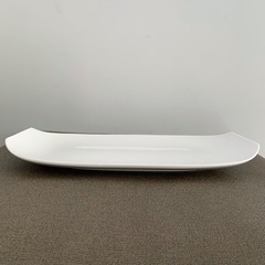 ビレロイボッホ　Villeroy Boch(独）大皿　反りのあるスクエアプレート　ホワイトの画像