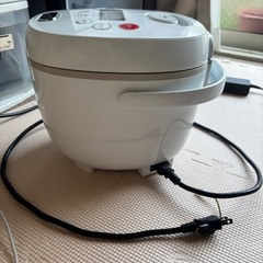 炊飯器の画像