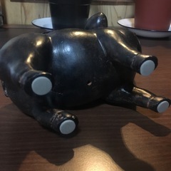 豚の置き物　羽根付きの画像