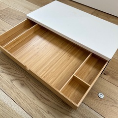 モニタースタンド（IKEA／ELLOVEN エロヴェン）の画像