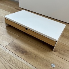 モニタースタンド（IKEA／ELLOVEN エロヴェン）
