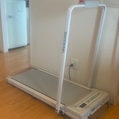 値下げ中!!【ほぼ新品】BARWING(バーウィング) ランニングパット ルームランナー ハンドル無し MAX10km/h MAX12km/hランニングマシン ウォーキングマシン ランニングマシーン トレッドミル ルームランナ ランニングましーん家庭用 ホームジム 健康器具 家庭用 静音 電動 折り畳み 高齢者 防音 マットの画像