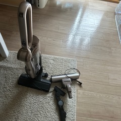 HITACHI コードレス　掃除機
