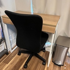 【セット割りあり】美品✨木目デスク＆メッシュチェアセットの画像