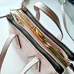 ZARA・クロコダイル風　ショルダーバッグの画像