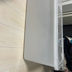 透明なプラスチック収納箱
の画像
