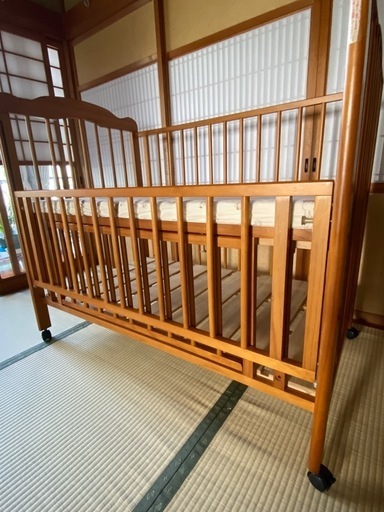 大和屋　　フォーリオ　ベビーベッド