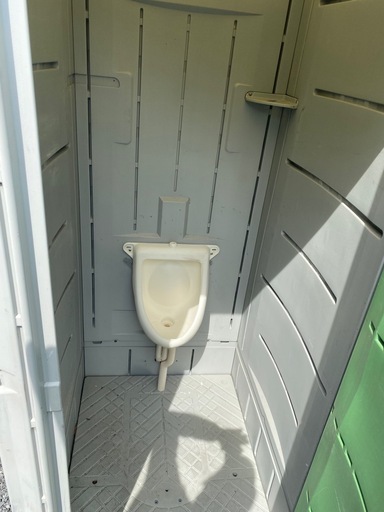 仮設トイレ　中古　大小セット　清掃済み