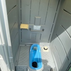 仮設トイレ　中古　大小セット　清掃済みの画像