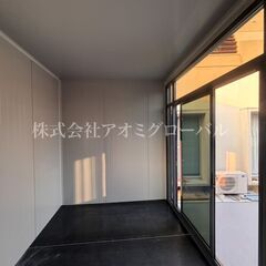 次世代10㎡ ガラス引戸付き 全国格安対応 プレハブ コンテナ 2.5*4m 高断熱タイプ プレハブハウス の画像