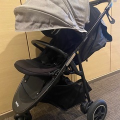 アップリカ　　　スムーヴ　グレー　ベビーカー　3輪