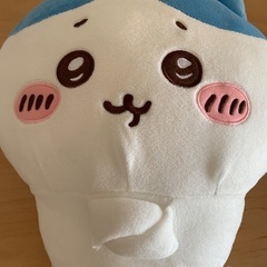 ハチワレ　入れ替わってる　ぬいぐるみ　BIG （ハチワレなうさぎ）　ちいかわの画像