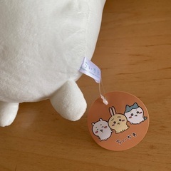 ハチワレ　入れ替わってる　ぬいぐるみ　BIG （ちいかわなハチワレ）　ちいかわの画像