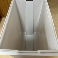 ゴミ箱の画像