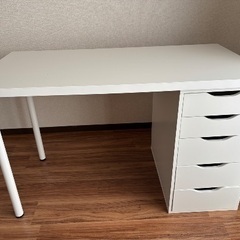 IKEAデスクセットの画像