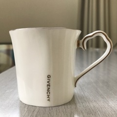 ジバンシー　カップ