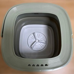 折りたたみ洗濯機の画像