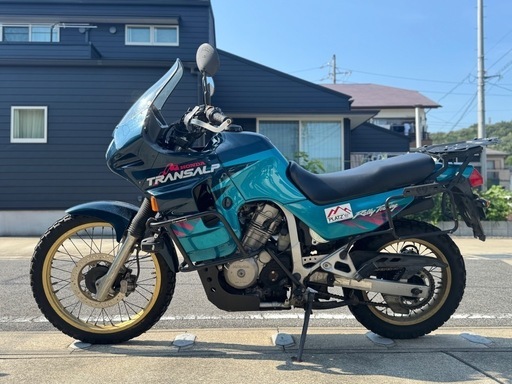 ホンダ　トランザルプ400V  
XL400V