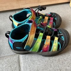 KEENサンダル　18cmの画像