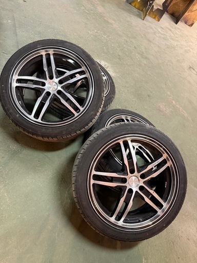 タイヤホイールセット19インチアルヴェル　クラウン　ハリヤー等に