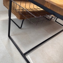 ダイニングテーブルの画像