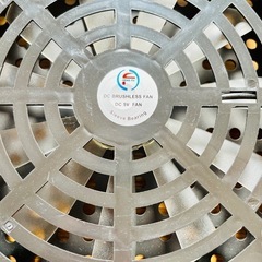 ノートパソコン置き場　クーラー付　ファン付　高さ変更可能の画像