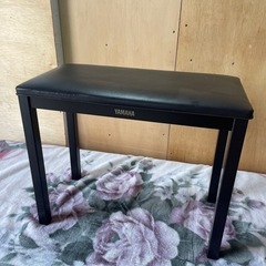 背もたれ付 上下移動式 ピアノ椅子 昭和レトロ 中古品 背もたれ付 上下移動式 ピアノ椅子 昭和レトロ 中古品