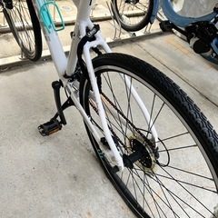 【値下げ中】Bianchi C-sports 2 白 【サイズ43】 ボトルケージ付き、スタンド付きの画像