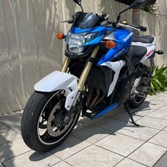 gsr750