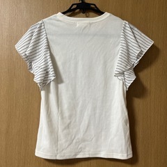 袖フリルトップスの画像