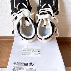 キッズスニーカーの画像
