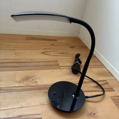 ニトリ LEDデスクライト PORTE BK 黒 ニトリの画像