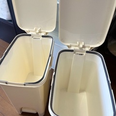 ペダル式ゴミ箱　※ゴミ箱としての使用履歴無しの画像