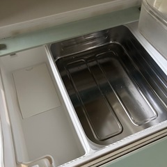 左右どちらからでも開く冷蔵庫 シャープ製両開き冷蔵庫の画像